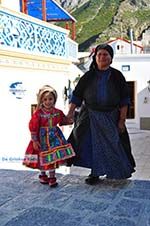 Traditionele klederdracht Olympos Karpathos | Greece  Photo 012 - Photo GreeceGuide.co.uk