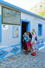 Traditionele klederdracht Olympos Karpathos | Greece  Photo 021 - Photo GreeceGuide.co.uk