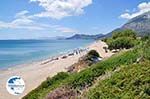 The langgerekte beach of Kampos (Votsalakia) - Island of Samos - Photo GreeceGuide.co.uk