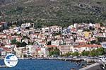 Huizen at the mountain slopes near Samos town - Island of Samos - Photo GreeceGuide.co.uk