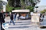 Syntagma Square Athens - Loten of broodjes kopen? - Photo GreeceGuide.co.uk