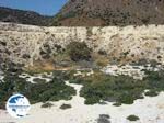 Een kleinere krater on Nisyros - Photo GreeceGuide.co.uk