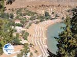 Zicht on beach - Lindos (Rhodes) - Photo GreeceGuide.co.uk