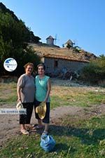 Maria Gritzeli with haar nicht Anastasta in Kontias Limnos (Lemnos) | Greece Photo 4 - Photo GreeceGuide.co.uk