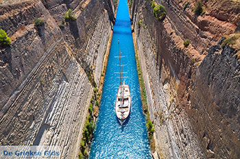 Kanaal Corinth - Peloponnese  Greece  Photo 1 - Photo GreeceGuide.co.uk