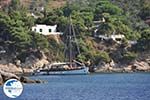 Zeilboot near Platanias on the island Skiathos - Photo GreeceGuide.co.uk